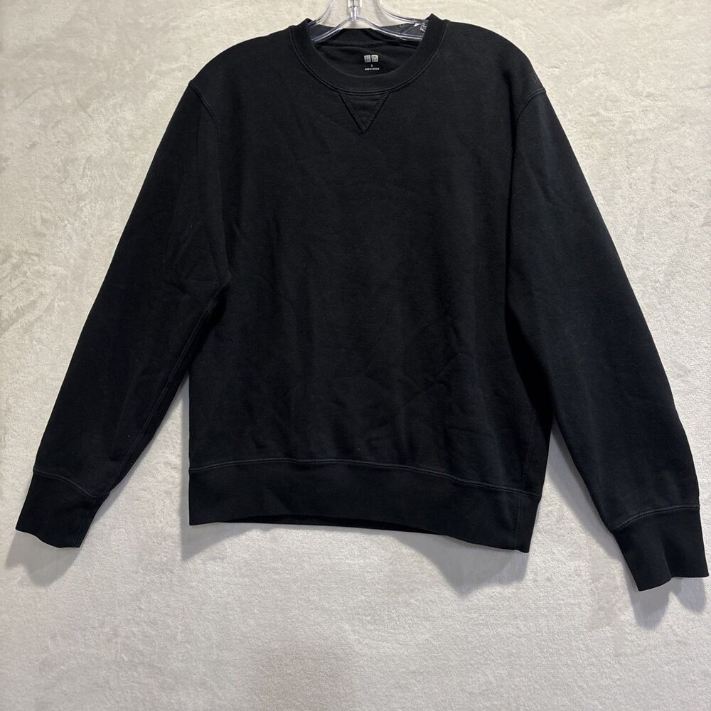 Uniqlo Men's Black Crew Neck Long Sleeve Sweatshirt Minimalist Mid-Weight Small